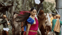 Kareena Kapoor As Anushka Bahubali GIF - Kareena Kapoor As Anushka Bahubali GIFs