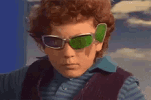 When Ur Bf'S Talking To Someone U Don'T Know GIF - Spy Kids Lemme Zoom In On That Zoom GIFs