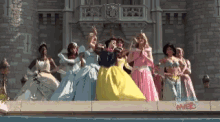 Disney Princess Snow White GIF - Disney Princess Snow White Dancing GIFs