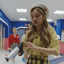 GIF