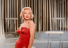 Mood Marilyn Monroe GIF - Mood Marilyn Monroe Turn Around GIFs