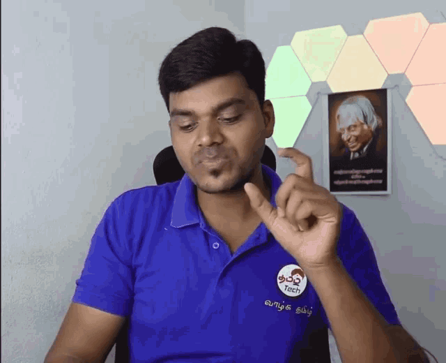 This Size This Small GIF - This Size This Small Small - Discover ...
