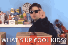 Whats Up Cool Kids Hows It Going GIF - Whats Up Cool Kids Hows It Going Hi GIFs