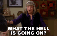 What The Hell Is Going On Marjorie Armstrong GIF - What The Hell Is Going On Marjorie Armstrong Mom GIFs