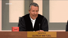 Ulrich Wetzel Richter GIF - Ulrich Wetzel Richter Lachen GIFs