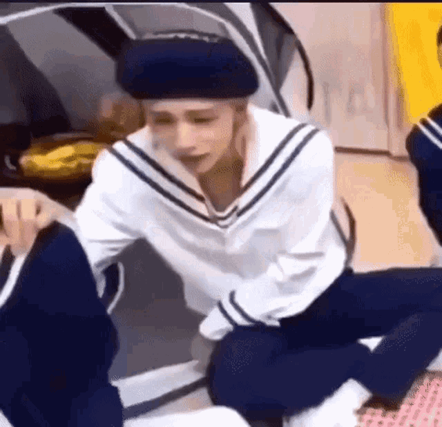 hyunjin-hwang-hyunjin.gif