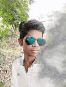 Selfie Smoke GIF - Selfie Smoke Santosh GIFs