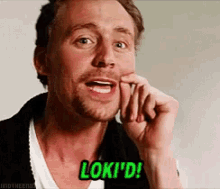 Tom Hiddleston Loki D GIFs | Tenor