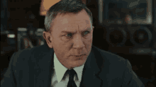 Looking Knives Out GIF - Looking Knives Out Daniel Craig GIFs