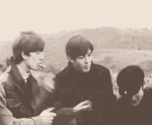 George Harrison John Lennon GIF - George Harrison John Lennon Beatles GIFs