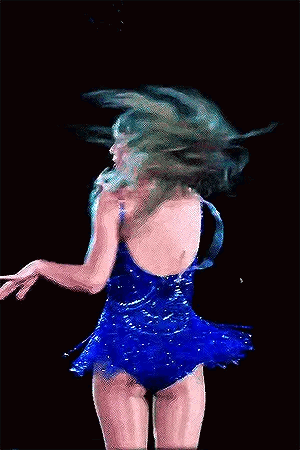 https://media.tenor.com/O2rlFXBloBwAAAAe/taylor-swift-taylor-swift-eras-tour.png