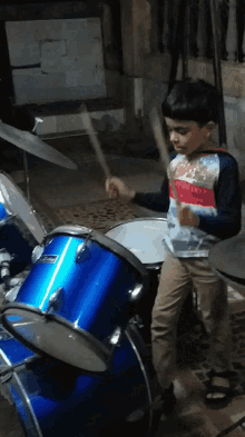 drums drummer junior hit drum set