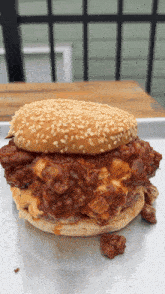 Chili Cheese Burger Burgers GIF - Chili Cheese Burger Burgers Food GIFs