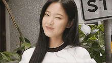 Smiling Pretty Girl GIF - Smiling Pretty Girl Hyunjin GIFs