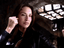 Claire Forlani The Medallion GIF - Claire Forlani The Medallion Jackie Chan GIFs
