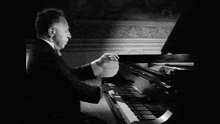 Rubinstein Piano GIF - Rubinstein Piano GIFs