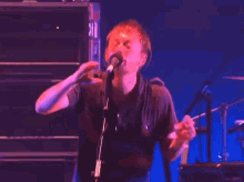 Radiohead Thom Yorke GIF - Radiohead Thom Yorke Crazy Thom GIFs