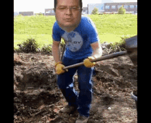 cabada vamos bien baches shoveling digging