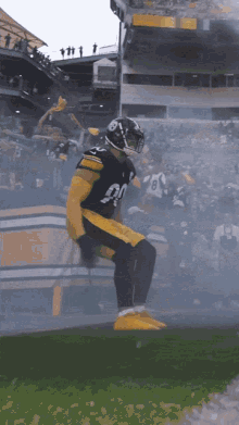 Tj Watt Pittsburgh Steelers GIF - Tj Watt Pittsburgh Steelers Jump GIFs