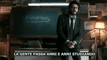 Casa Di Carta Il Professore Studiare Stipendio Netflix GIF - Money Heist The Professor To Study GIFs
