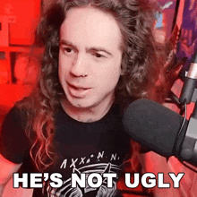 Hes Not Ugly Bradley Hall GIF - Hes Not Ugly Bradley Hall He Is Not Unattractive GIFs