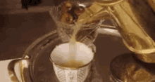 قهوة عربي كنكة فنجان صب القهوة GIF