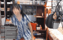 a blurred image of a person with the words personagem de jojo on the bottom right