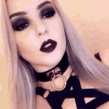 Gothic Girl Goth Girl GIF - Gothic Girl Goth Girl Black Lips GIFs