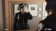 Looking In The Mirror Detective Olivia Benson GIF - Looking In The Mirror Detective Olivia Benson Law & Order Special Victims Unit GIFs