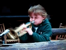 Chica Trompeta Juego De Gemelas22 GIF - Chica Trompeta Juego De Gemelas22 Gemelas22 GIFs