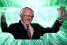 Happening Bernie Sanders GIF - Happening Bernie Sanders Sanders2016 GIFs