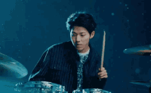 도운 윤도운 드럼 드러머 연주 치기 GIF - Dowoon Play Drums GIFs