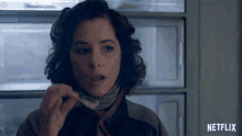 Eating Parker Posey GIF - Eating Parker Posey June Harris GIFs