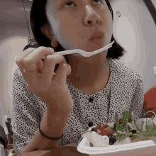 Chaeyoung Chaeng GIF - Chaeyoung Chaeng Eating Salad GIFs