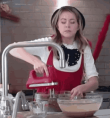 Lindsey Stirling Grumpy GIF - Lindsey Stirling Grumpy Disgusted GIFs
