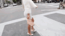 Modelling Spinning GIF - Modelling Spinning Crossing The Street GIFs