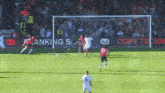a soccer player with the number 5 on his back