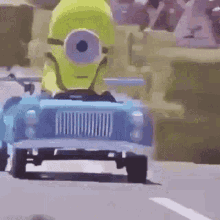 Geoffrey Car Bad Driver GIF - Geoffrey Car Bad Driver Minions GIFs