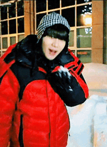 Taemin Jinkiism GIF - Taemin Jinkiism Taemin Eating Snow GIFs
