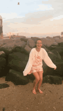 Lady Lucy Lucy GIF - Lady Lucy Lucy Llunaries GIFs