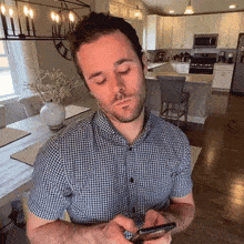 Texting Daniel Labelle GIF - Texting Daniel Labelle Busy On Phone GIFs