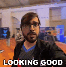 Looking Good Mohit Israney GIF - Looking Good Mohit Israney Global Esports GIFs