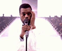 Kanye Em As GIF
