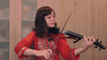 luna lorrain ruuna_070 moominchan violinist playing violin