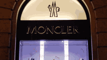 Moncler Monclerbudapest GIF - Moncler Monclerbudapest Sanyi GIFs