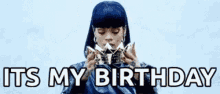 Rihanna Its My Birthday GIF - Rihanna Its My Birthday Crown GIFs