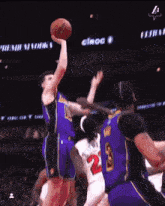 Austin Reaves Lakers GIF - Austin Reaves Reaves Lakers GIFs