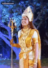 sirikum amman meena actress palayathu amman movie navratri festival