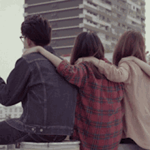 Roofdeck Lounge And Bar Friends GIF - Roofdeck Lounge And Bar Friends Having Fun GIFs