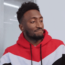 Look At This Thing Marques Brownlee GIF - Look At This Thing Marques Brownlee Check This Out GIFs